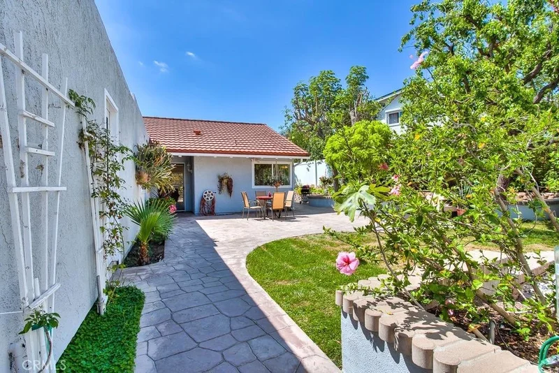 22651 La Vina, Mission Viejo, CA 92691