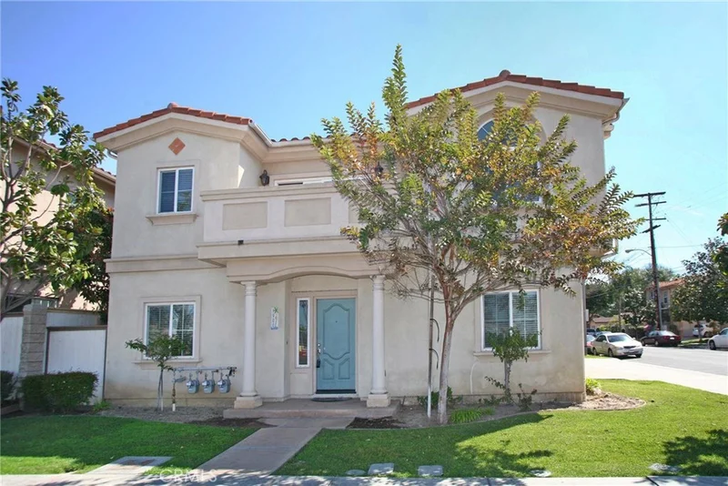 1900 Cherry, Signal Hill, CA 90755