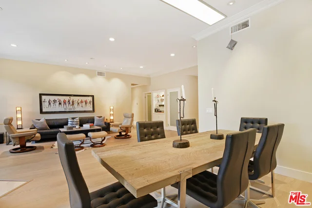 11636 Montana #101, Los Angeles, CA 90049