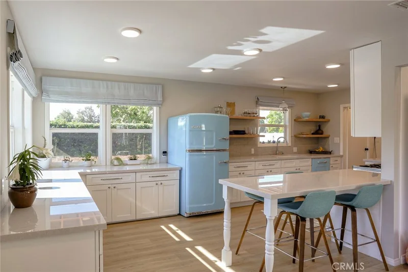 18615 Lanark, Reseda, CA 91335