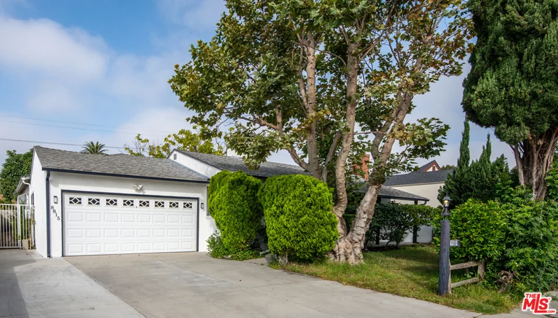 8815 Croydon, Los Angeles, CA 90045
