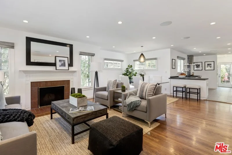 2551 Amherst, Los Angeles, CA 90064
