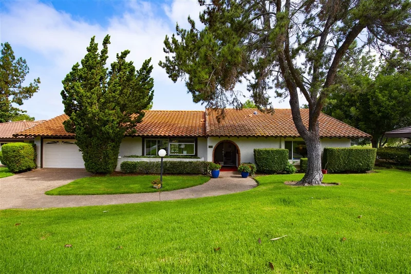 12550 Oaks North Dr, San Diego, CA 92128