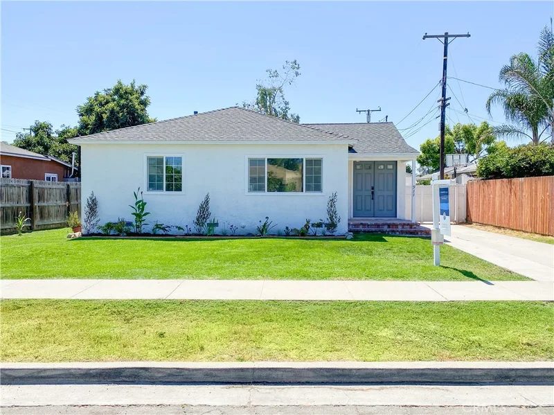 911 Pannes, Compton, CA 90221