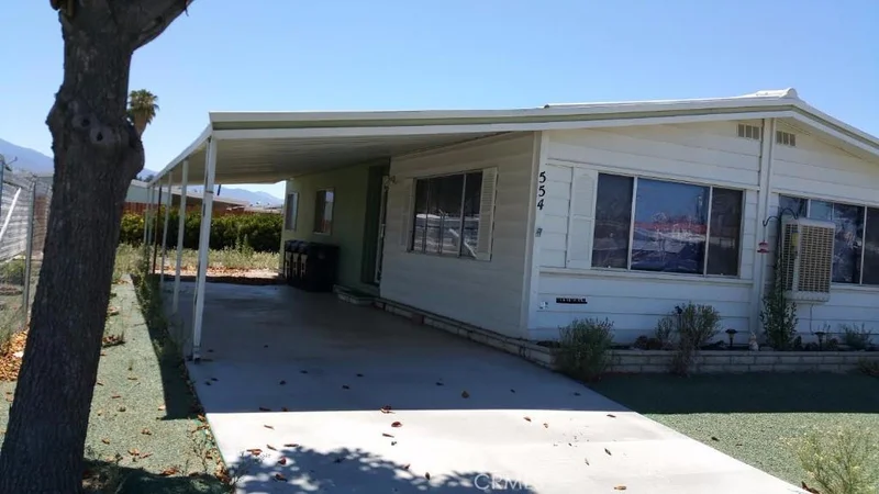 554 La Cresta, Hemet, CA 92543