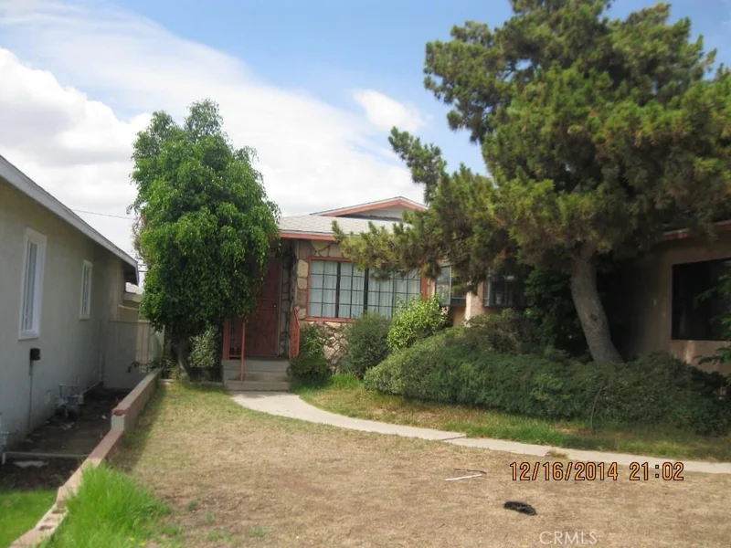 1125 125, Los Angeles, CA 90044