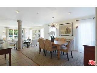 621 Las Lomas, Pacific Palisades, CA 90272
