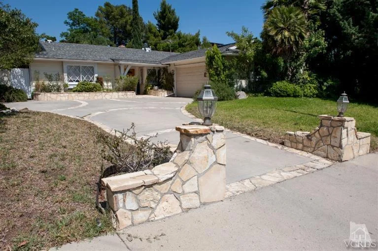 12278 Woodley, Granada Hills, CA 91344
