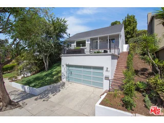 10321 Walavista, Los Angeles, CA 90064