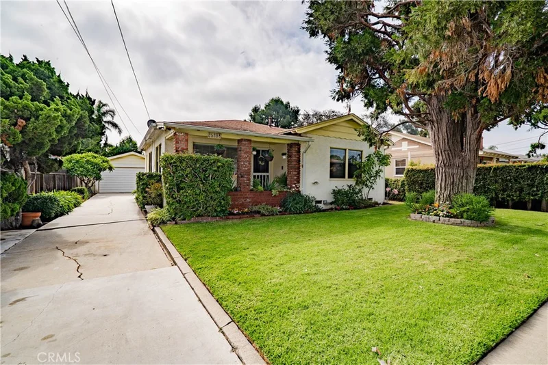 25308 Woodward, Lomita, CA 90717
