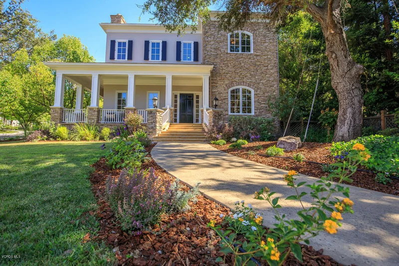 100 Upper Lake, Lake Sherwood, CA 91361