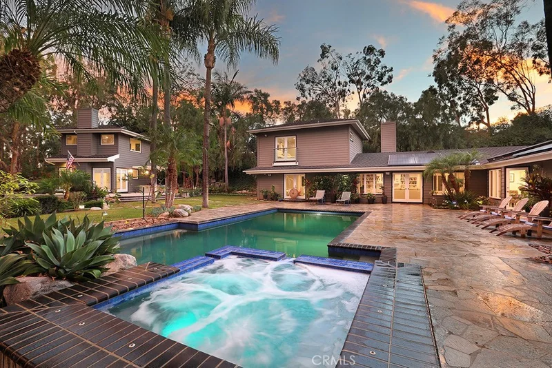 10042 Rangeview, North Tustin, CA 92705