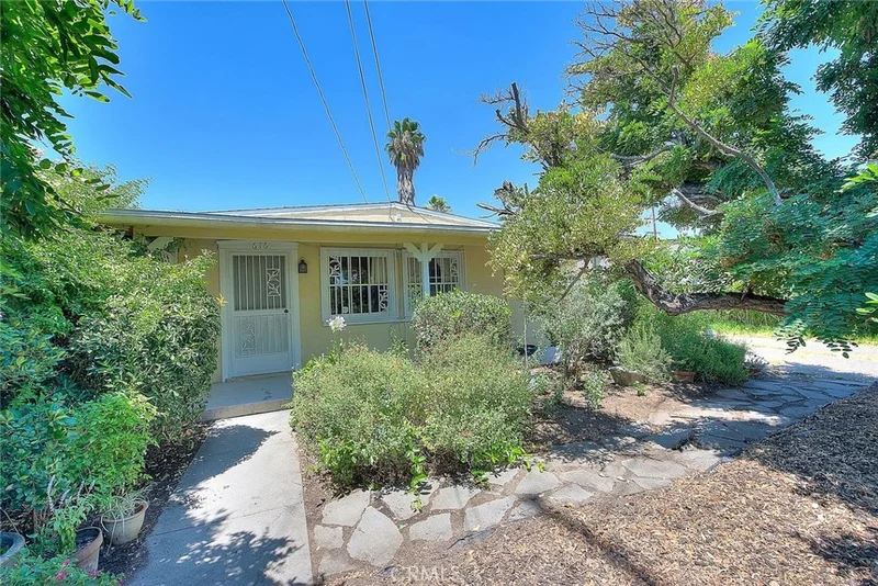 616 28th, San Bernardino, CA 92405