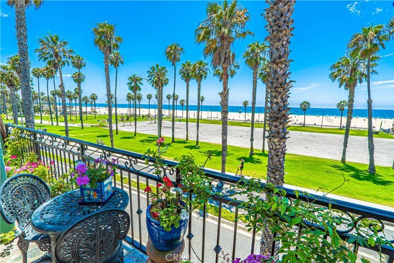 118 Wadsworth #8, Santa Monica, CA 90405