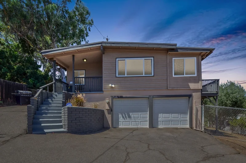 12446 Lemon Crest Dr, Lakeside, CA 92040