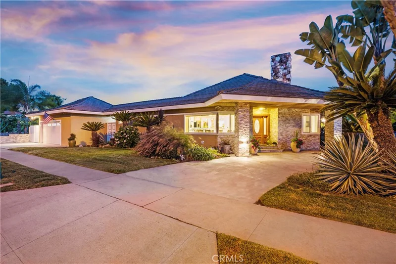 8702 6th, Downey, CA 90241