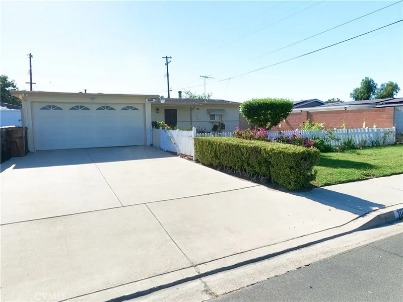 10251 Antigua, Anaheim, CA 92804