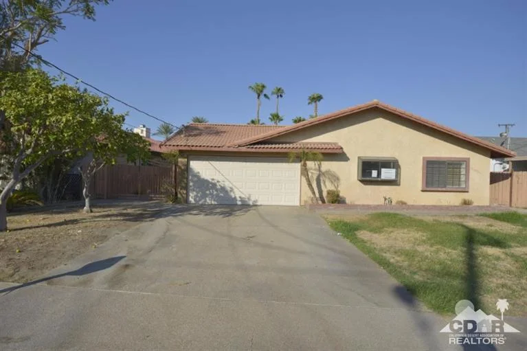 43205 Texas, Palm Desert, CA 92211