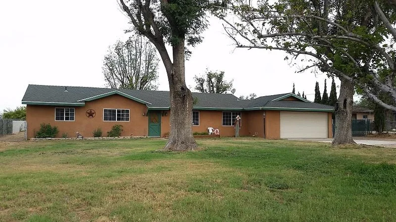 6141 Bain, Jurupa Valley, CA 91752