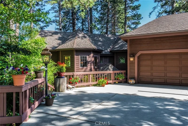 27413 North Bay Road, Lake Arrowhead, CA 92352