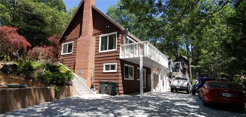 423 State Hwy 173, Lake Arrowhead, CA 92352