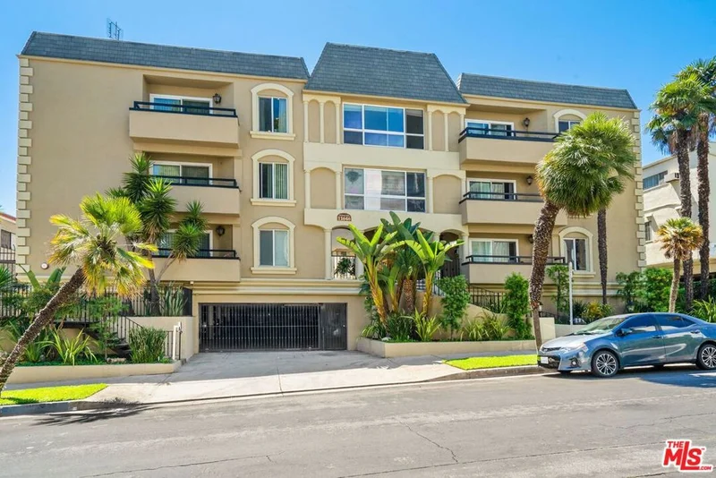 11646 Chenault #33, Los Angeles, CA 90049