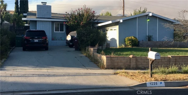 1225 Hoffer, Banning, CA 92220