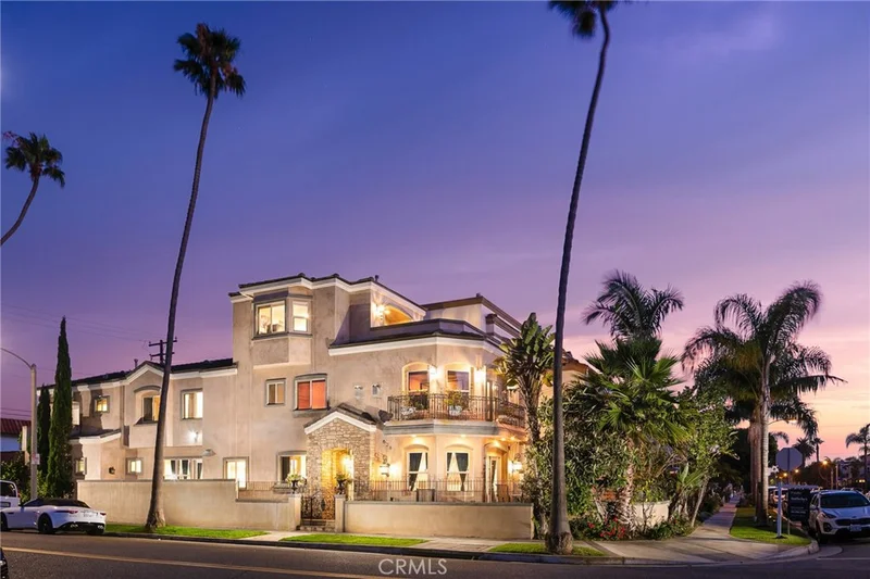 628 13th, Huntington Beach, CA 92648
