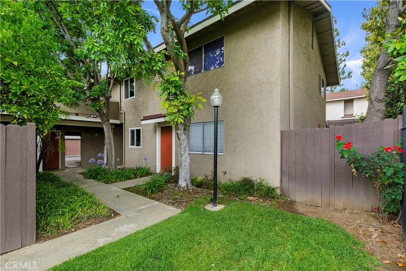 225 Whitney #2, Pomona, CA 91767