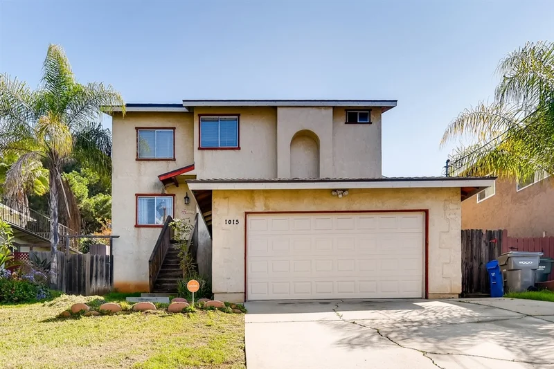 1015 Capistrano Ave, Spring Valley, CA 91977