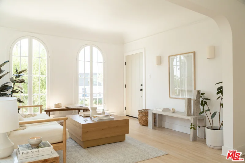 852 Hyperion, Los Angeles, CA 90029