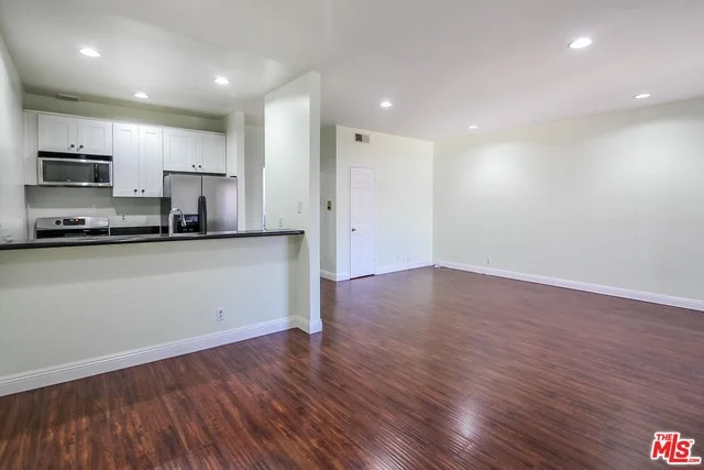 424 S Westmoreland Avenue 309, Los Angeles, CA 90020