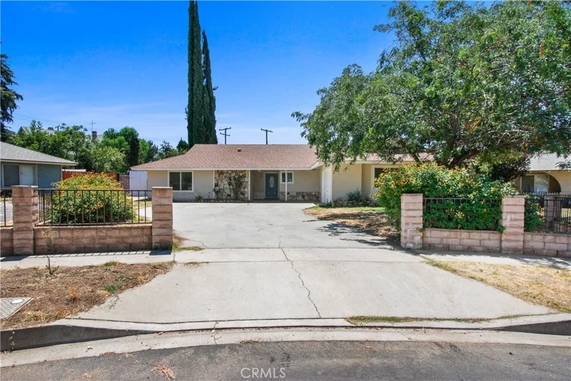 27145 Mansfield, Highland, CA 92346