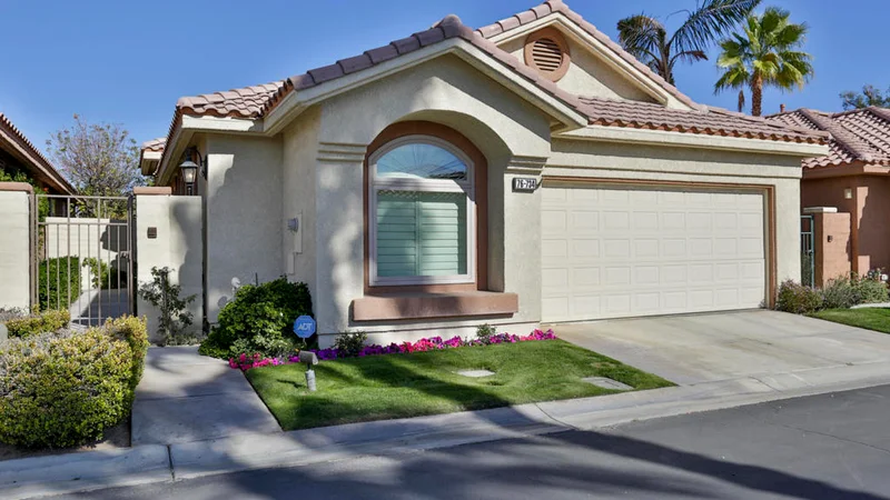 76734 Minaret, Palm Desert, CA 92211