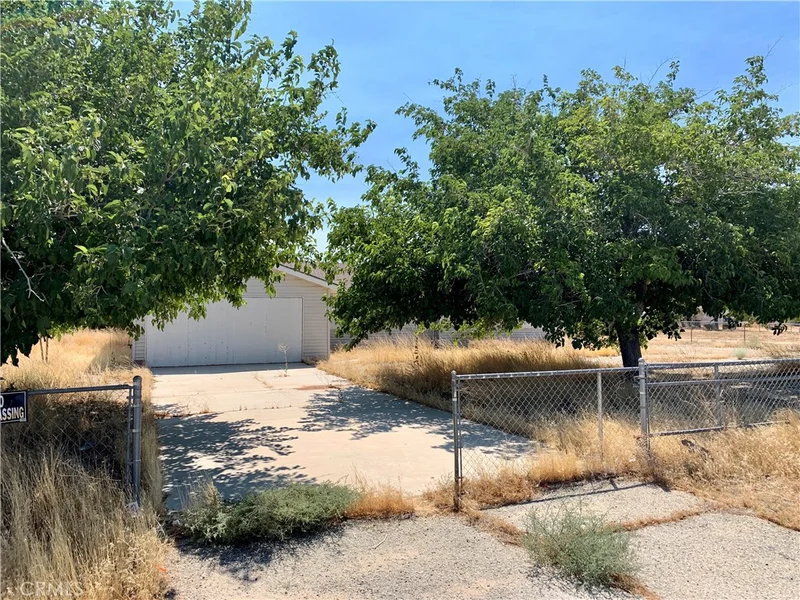 11911 Chimayo, Apple Valley, CA 92308