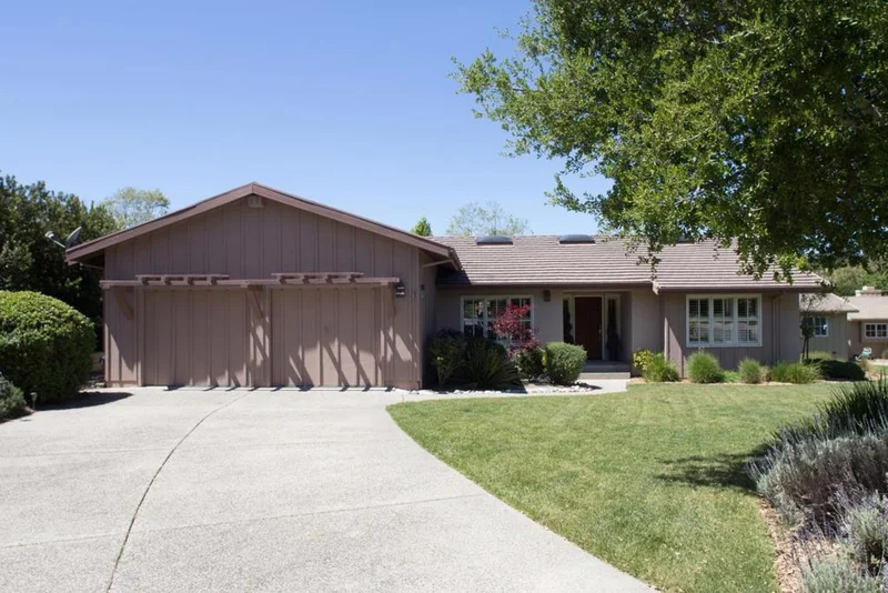 25552 Meadowview, Salinas, CA 93908