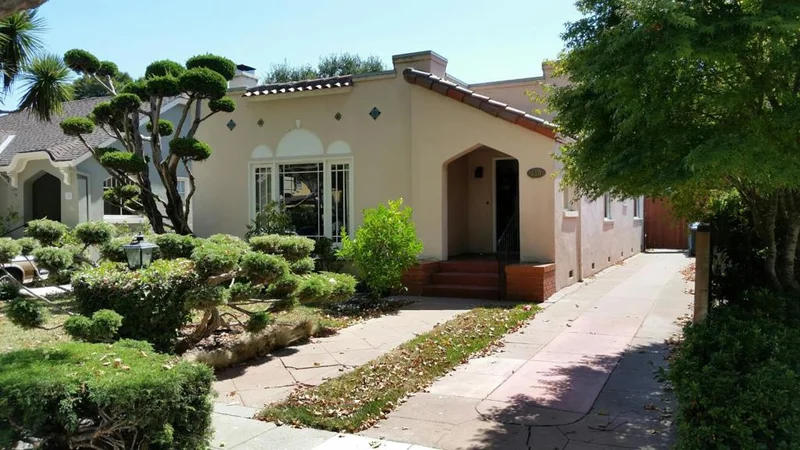 118 11th Ave., San Mateo, CA 94401