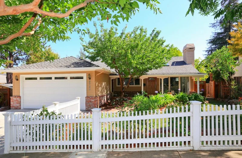 2749 Briarfield, Redwood City, CA 94061