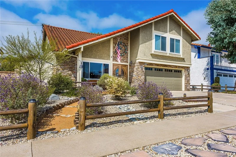 25696 Po, Mission Viejo, CA 92691