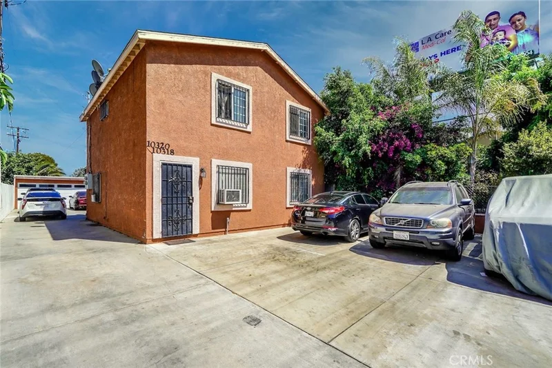 10318 Normandie, Los Angeles, CA 90044