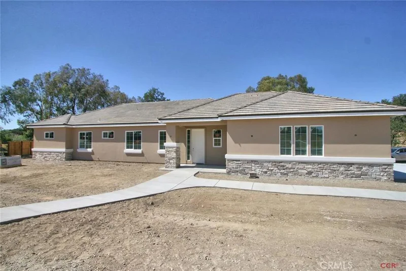 2310 Ashwood, Paso Robles, CA 93446