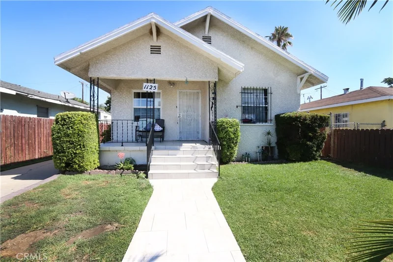 1125 104th, Los Angeles, CA 90002