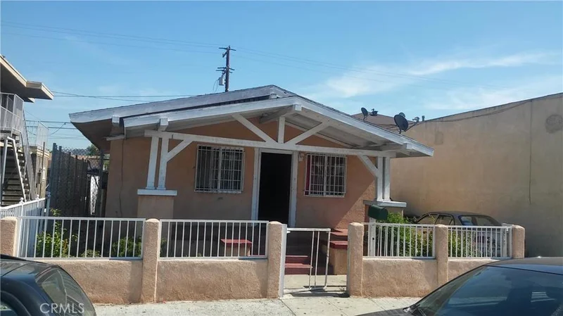 2270 Atlantic, Long Beach, CA 90806