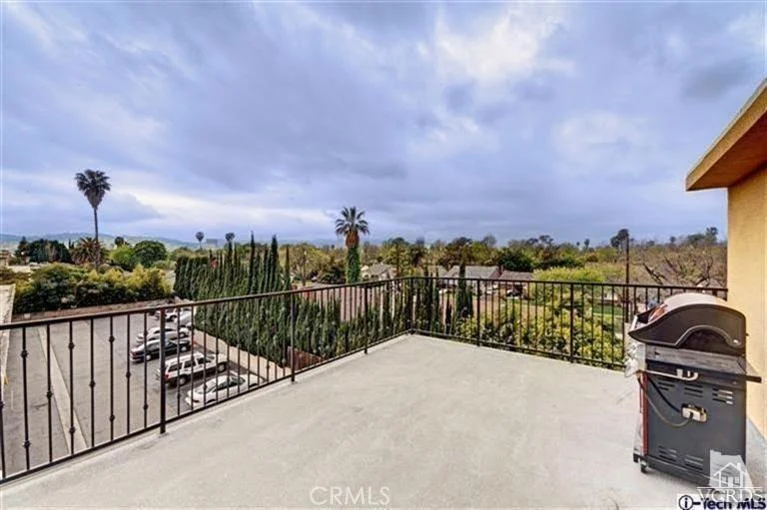 5521 Kester #6, Sherman Oaks, CA 91411