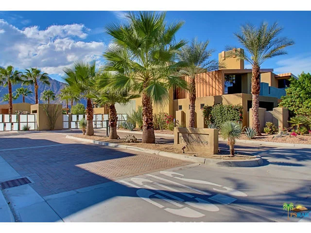 413 Avenida Caballeros, Palm Springs, CA 92262
