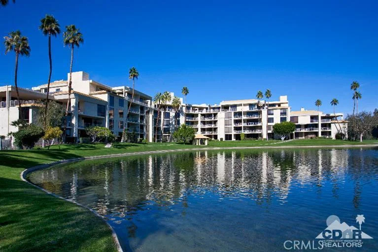 910 Island Dr. #207, Rancho Mirage, CA 92270