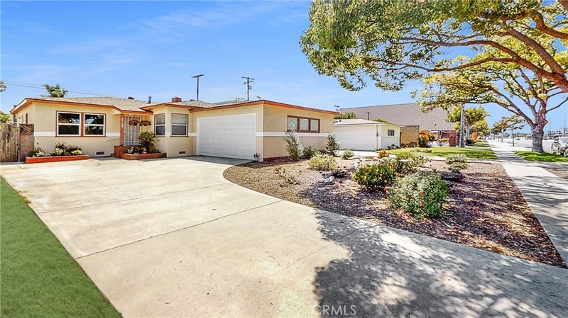 2720 Manhattan Beach, Gardena, CA 90249