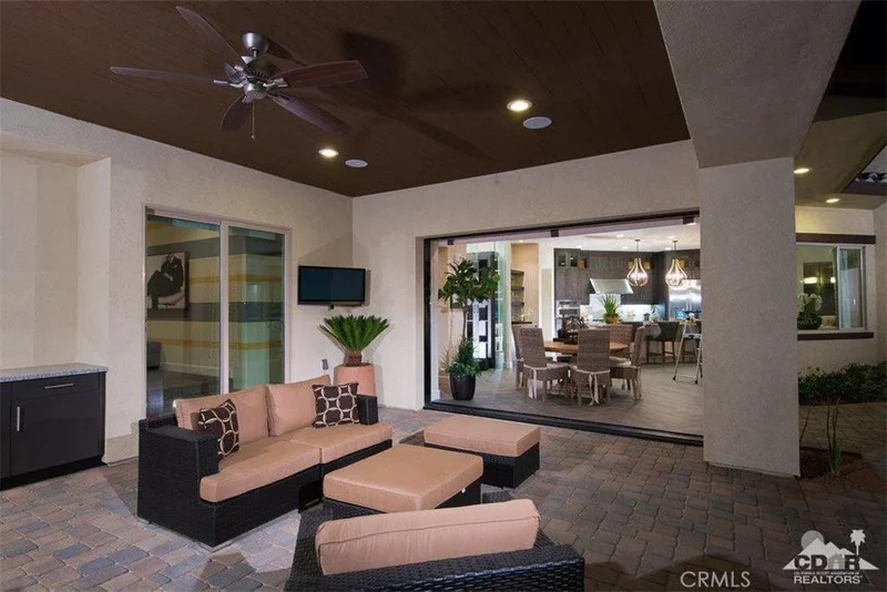 2302 Tuscany Heights, Palm Springs, CA 92262