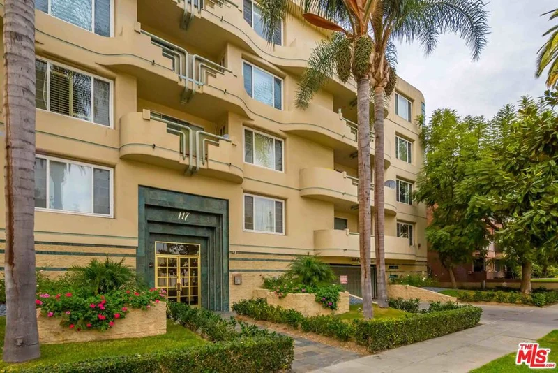 117 Gale #202, Beverly Hills, CA 90211