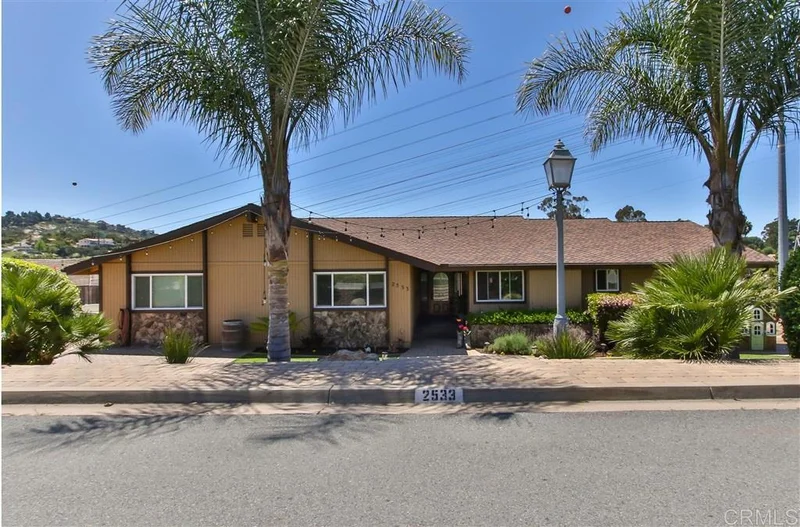 2533 Singing Vista Way, El Cajon, CA 92019